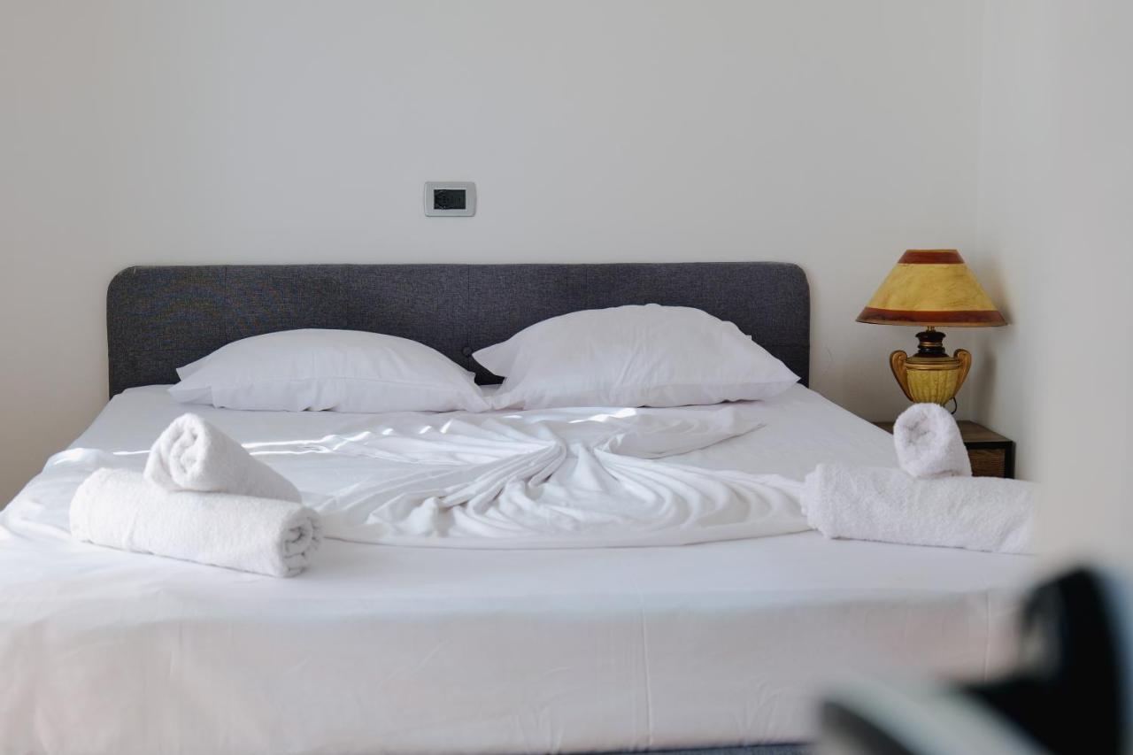 Hotel Leon Sarandë 외부 사진