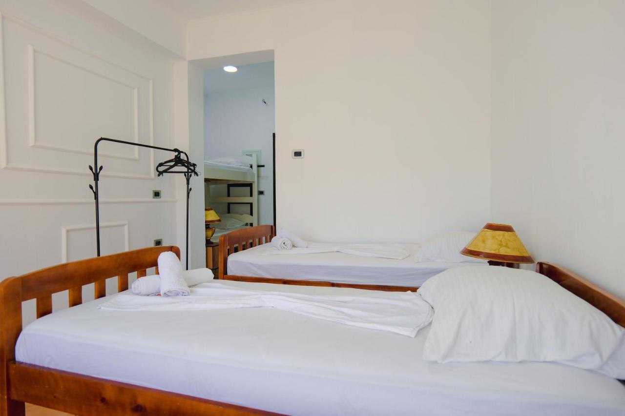 Hotel Leon Sarandë 외부 사진